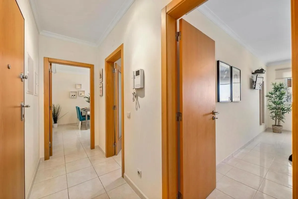 Pool With Beach 10' Away - Comfort And Tranquility Quarteira